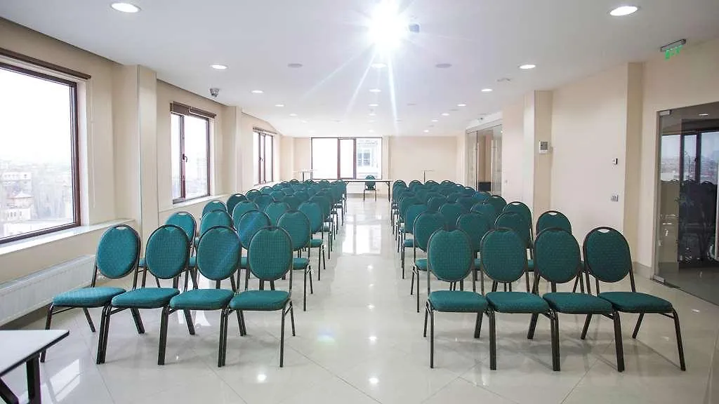 ****  בוקרשט Hotel Parliament רומניה